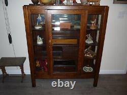 ANTIQUE MISSION ARTS AND CRAFTS OAK CHINA CABINET 44x15x52