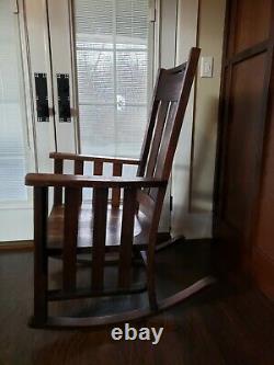 Antique 1920s Mission Arts & Crafts Quartersawn Solid Oak Rocking Chair Rocker