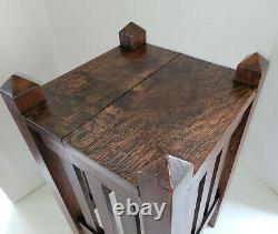 Antique Arts & Crafts Mission Stickley Era Small Oak Accent Table Tabouret