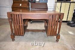 Antique Arts & Crafts Style Mission Style Oak Desk