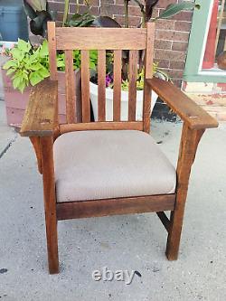 Antique Mission Arts & Crafts quarter sawn oak armchair Stickley chair