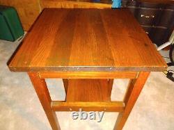 Antique Mission Stickley Style Oak Side Table Plant Stand 30 x 17 x 17