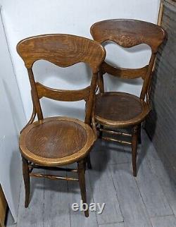 Antique Pair of Victorian Western Quartersawn Mission Oak Wood Dining Chairs