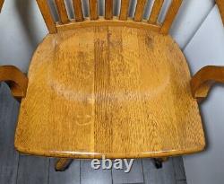Antique Quartersawn Oak Wood Banker Lawyer Swivel/Rolling Office Arm Chair
