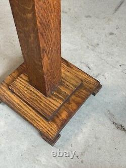 Antique Tiger Oak Pedestal Table Craftsman Antique Arts & Crafts 29.5 Tall