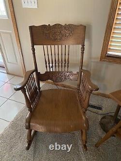 Antique Victorian Tiger Oak Wood Windsor Rocking Arm Chair Turned Spindles