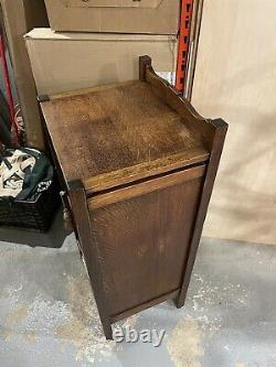Antique craftsman/mission oak cabinet