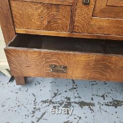 Gorgeous Antique Solid Quarter Sawn Oak Sideboard Buffet(Mission Period)For Sale