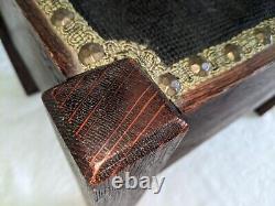 Gorgeous Vtg Antique Arts & Crafts Mission Oak Wood Foot Stool Cardinal Needlept