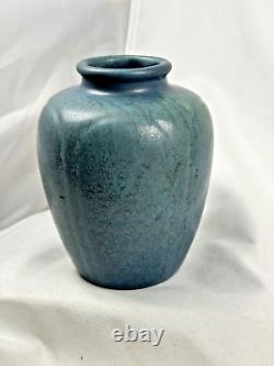 Hampshire Pottery Peacock Glaze Arts n Crafts Paneled Vase Mission Oak Robertson