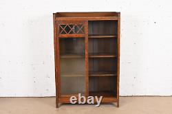 Stickley Brothers Style Antique Mission Oak Arts and Crafts Bookcase, Circa 1900
