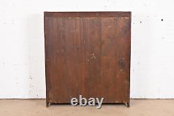 Stickley Brothers Style Antique Mission Oak Arts and Crafts Bookcase, Circa 1900