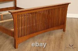 Stickley Mission Collection Oak Queen Size Spindle Bed