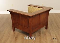 Stickley Mission Collection Pair of Oak Prairie Chairs