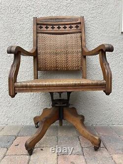 Vintage Antique Milwaukee Chair Co. Arts & Crafts Mission Oak Swivel Desk Chair