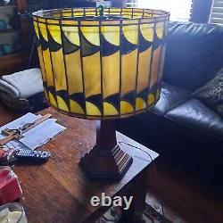 Vintage MISSION ARTS CRAFTS TABLE LAMP. BEST SLAG GLASS SHADE. OAK BASE